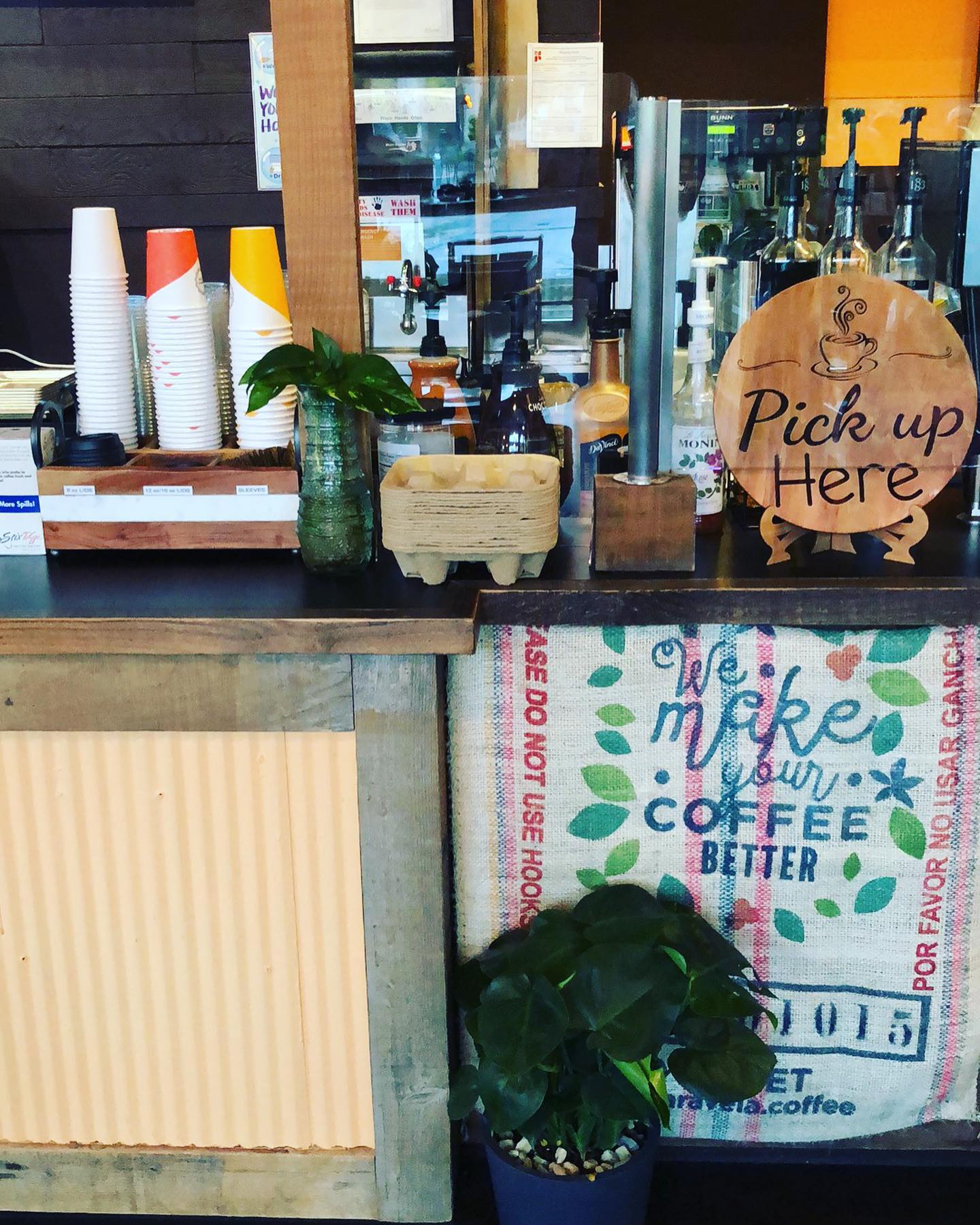 Happy Duo Cafe