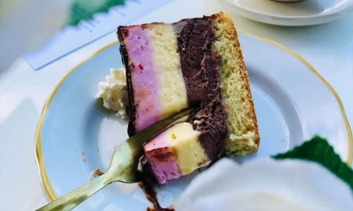 Yummilicious Cafe & Bakery - Feature